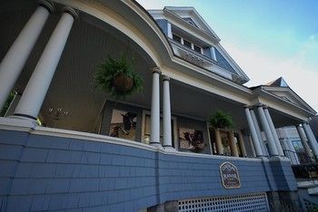 Circular Manor Bed And Breakfast Саратога Спрингс Екстериор снимка